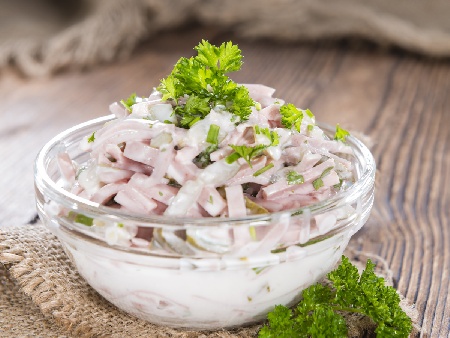 Салата с шунка и майонеза (Fleischsalat) - снимка на рецептата Салата с шунка и майонеза (Fleischsalat) - снимка на рецептата